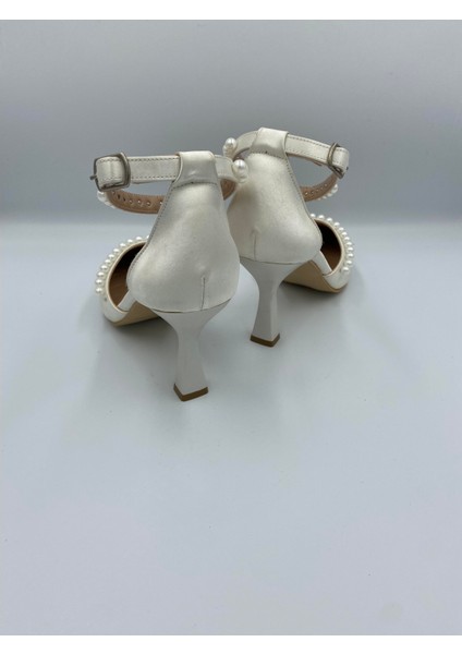 Pearl Kemerli Inci Detaylı 9 cm Topuklu Saten Kadın Ayakkabı indirimleri