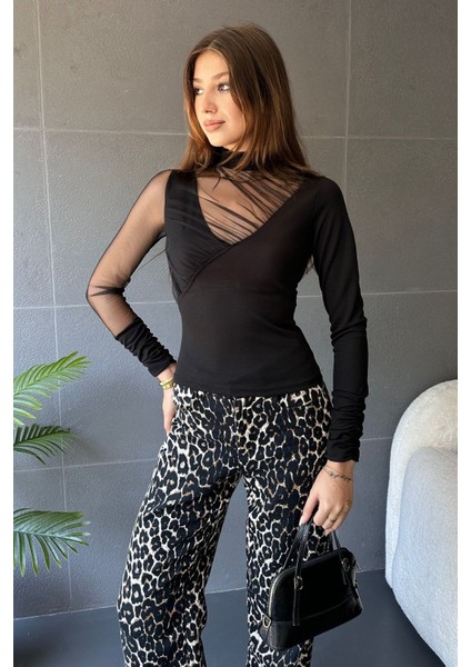 Yarım Balıkçı Tül Detaylı Bluz fiyatları