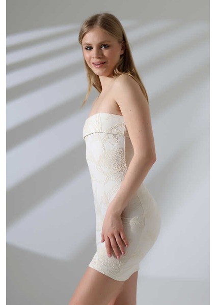 Kadın Krem Straplez Kabartmalı Kısa Elbise MSC402 fırsatları