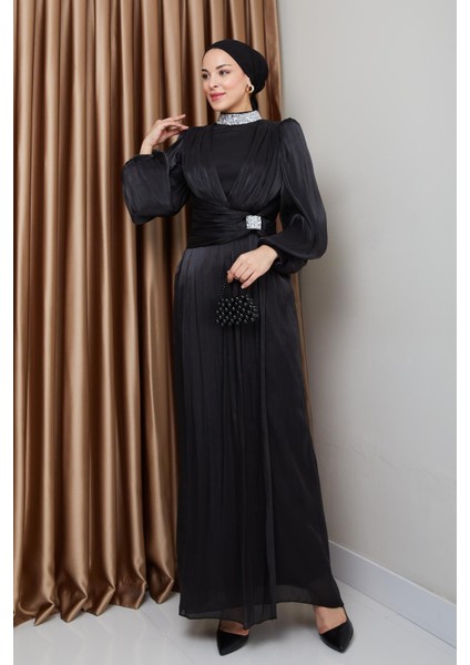 Fiyonk ve Yakası Taş Bezeli Yoryo Ipek Tesettür Abiye Elbise Siyah 1236 fırsatları