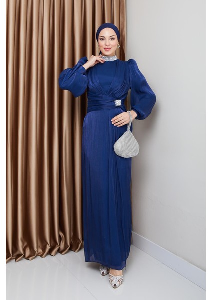 Fiyonk ve Yakası Taş Bezeli Yoryo Ipek Tesettür Abiye Elbise K. Indigo 1236 fiyatları