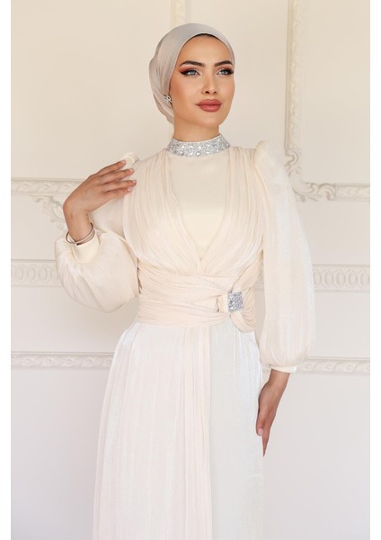 Fiyonk ve Yakası Taş Bezeli Yoryo Ipek Tesettür Abiye Elbise Fil Dişi 1236 indirimleri