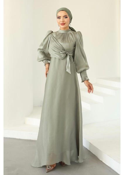 Yandan Bağlamalı Manşet Detaylı Yoryo Ipek Tesettür Abiye Açık Yeşil 1241