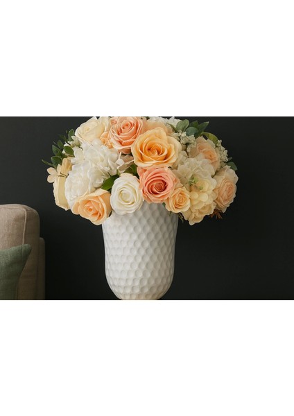 Altın Kaideli Beyaz Dokulu Vazo – Şeftali/krem Gül & Ortanca Yapay Aranjman indirimleri