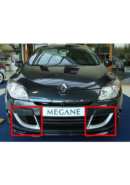 Renault Megane 3 Sis Çerçevesi Parlak Siyah Plastik