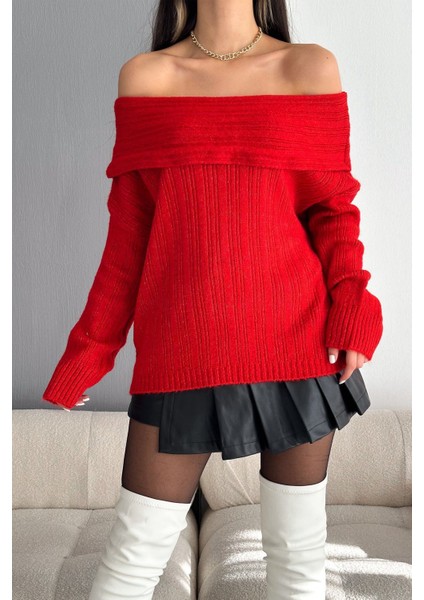 Kadın Kırmızı Omuz Açık Triko – Cesur & Feminen Kış Stili