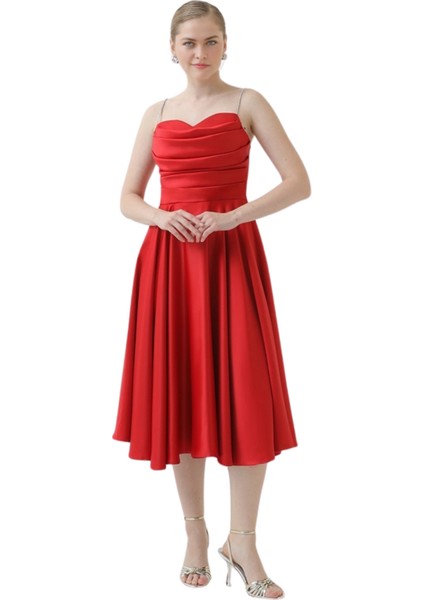 Zincir Askılı Kalp Yaka Midi Boy Abiye Elbise