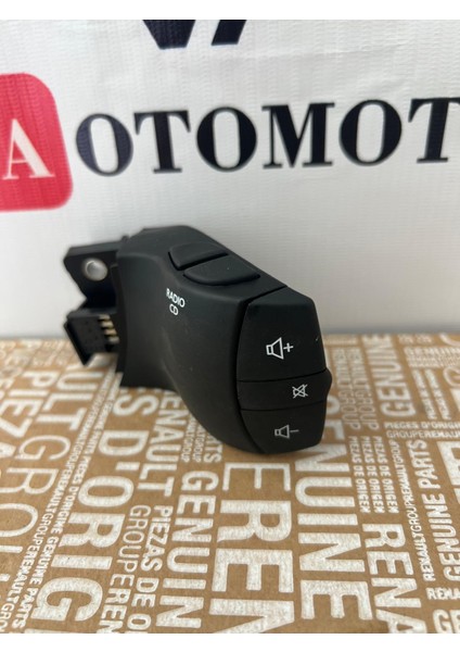 Radyo Kumanda Kolu - Renault Megane 3 Fluence