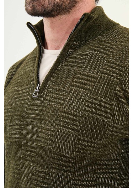 Desenli Slim Fit Fermuarlı Yarım Balıkçı Yaka Şönil Kumaş Erkek Triko Kazak fiyatları