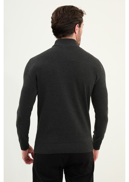 Desenli Slim Fit Yarım Balıkçı Yaka Erkek Triko Kazak modelleri