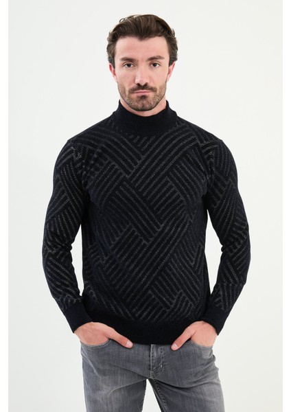 Desenli Slim Fit Yarım Balıkçı Yaka Şönil Kumaş Erkek Triko Kazak