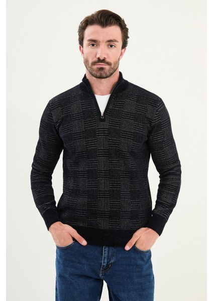 Desenli Slim Fit Fermuarlı Yarım Balıkçı Yaka Şönil Kumaş Erkek Triko Kazak