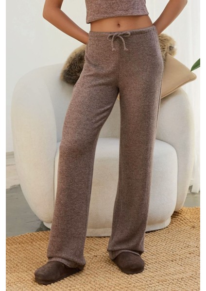 Kadın Bağcıklı Yumuşak Dokulu Örme Pantolon Kahve Kahvesi
