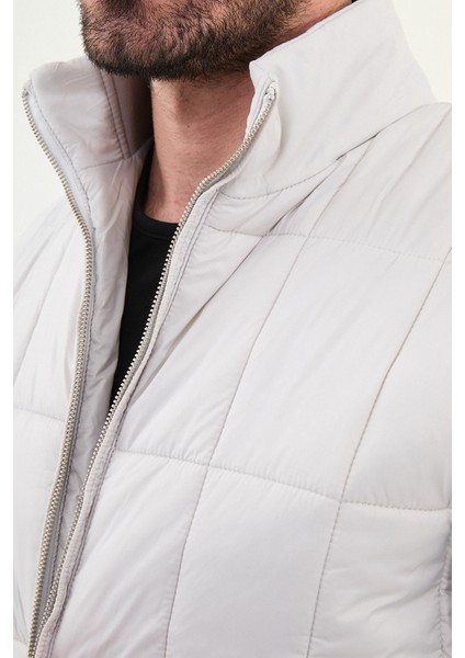 Kapitone Slim Fit Hakim Yaka Şişme Erkek Mont fiyatları