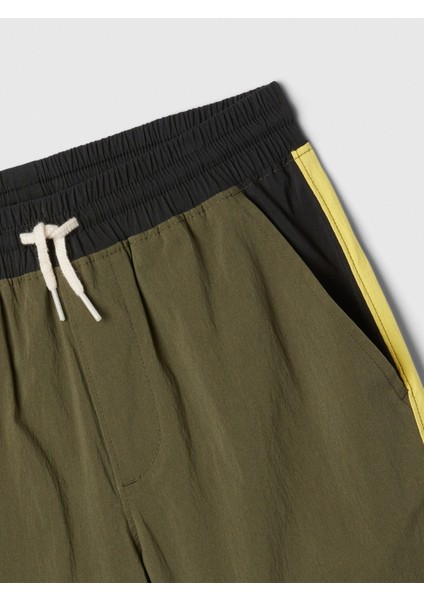 Erkek Çocuk Haki Hybrid Colorblock Şort fiyatları