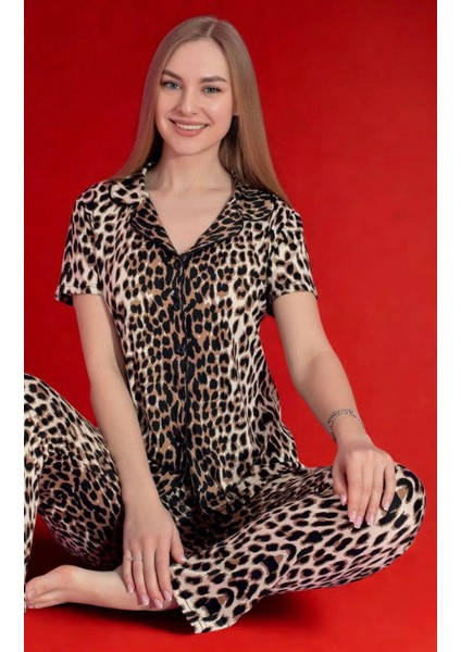 Leopar Desenli Düğmeli Pijama Takımı