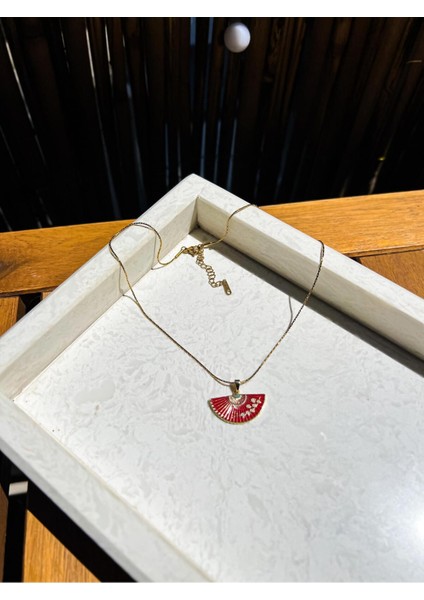 Kırmızı Yelpaze Çelik Kolye