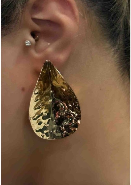 Çelik Küpe El Işçiliği Dokulu Altın Rengi Yaprak Tasarımlı Büyük Form Modern Aksesuar takı Parlak Yüzey Şık fiyatları