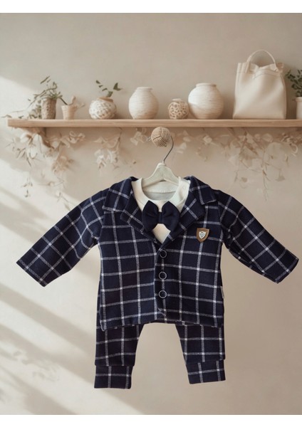 Erkek Bebek Takım %100 Pamuklu 3’lü Set – Ceket, Pantolon ve Papyonlu Badi