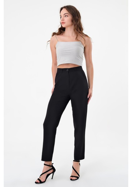 Kadın Siyah Dar Kesim Kumaş Pantolon