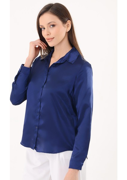 Kadın Hafif Dökümlü Lacivert Saten Gömlek modelleri