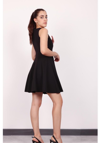Kadın Siyah Kolsuz Mini Elbise fırsatları