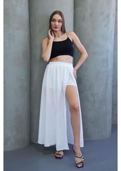 Beyaz Yırtmaçlı Uzun Şort Etek