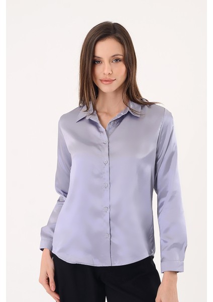 Kadın Hafif Dökümlü Gri Saten Gömlek