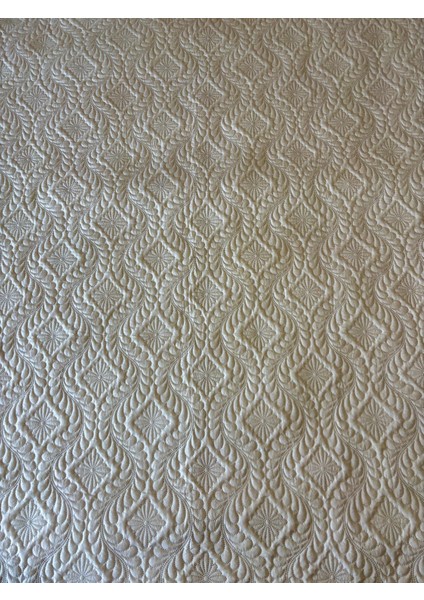 Çift Kişilik Yatak Örtüsü Kapitoneli