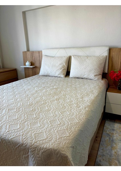 Çift Kişilik Yatak Örtüsü Kapitoneli