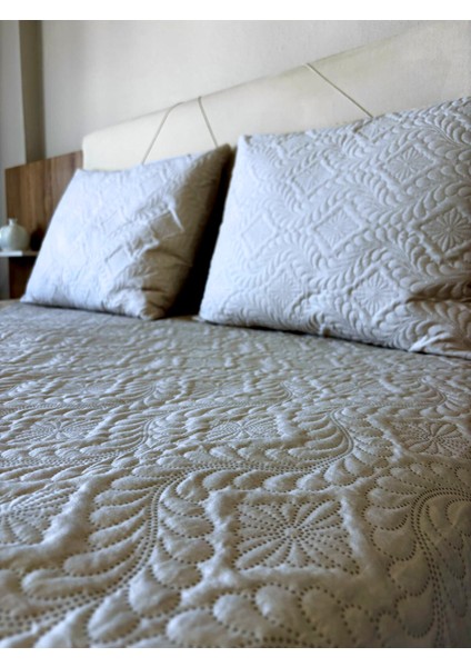 Çift Kişilik Yatak Örtüsü Kapitoneli indirimleri