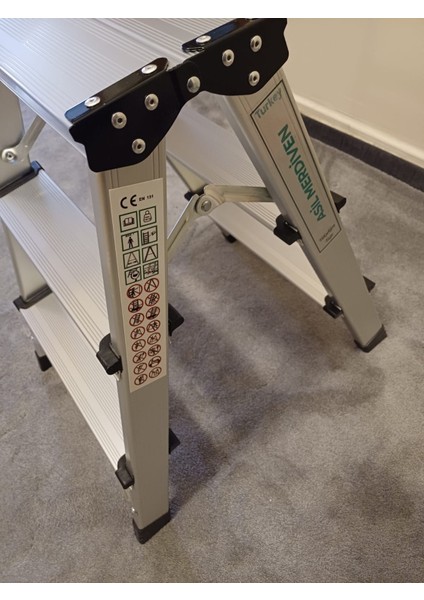 4+4 Basamaklı Çift Taraflı Çift Çıkışlı Alüminyum Katlanır Merdiven 150 kg Kapasiteli Kaymaz Taban fırsatları