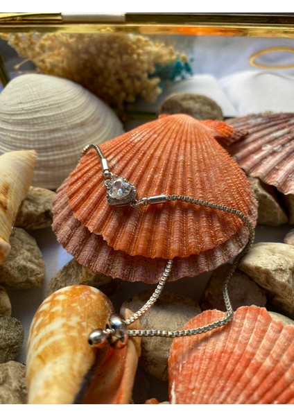 Beyaz Kalpli Asansörlü Gümüş Bileklik indirimleri