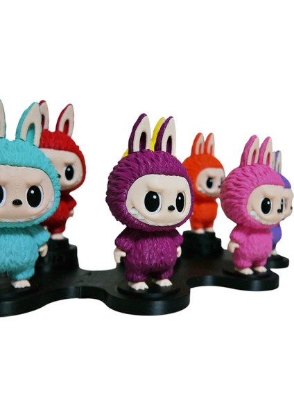 Labubu Renk Karnavalı – 7’li Özel Set + Sergileme Standı