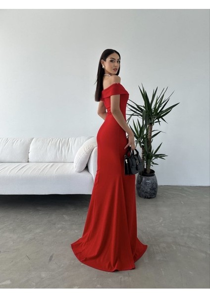 Kadın Dalgıç Kumaş Kayık Yaka ve Dekolte Detaylı Elbise indirimleri