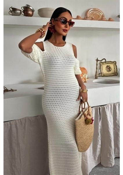 Omuz Detaylı Etek Ücü Püsküllü Triko Elbise 2862 fiyatları