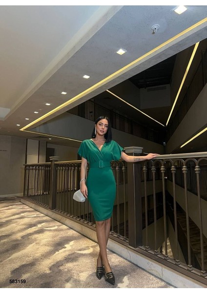 Kadın Dalgıç Krep V Yaka ve Sırt Dekolte Detaylı Elbise