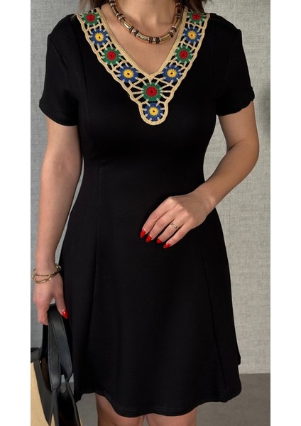 Kadın Penye Kumaş Çiçek Desenli Nakışlı Elbise modelleri