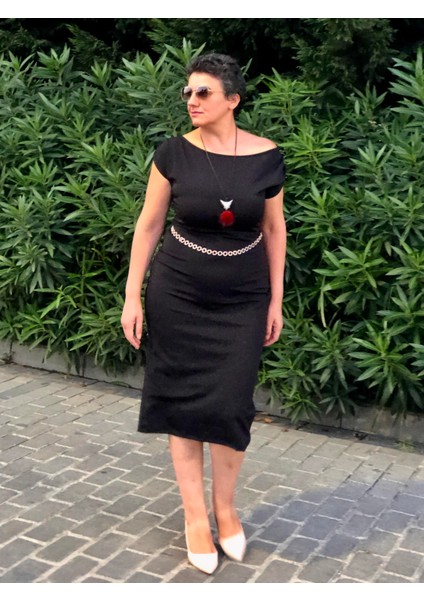 Kayık Yaka Büzgülü Düşük Kol Kemer Detaylı Midi Boy Elbise fiyatları