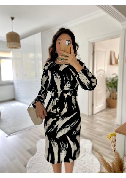 Kadın Uzun Kollu Yuvarlak Yaka Belden Kuşaklı Hazır Desenli Midi Krep Elbise fırsatları