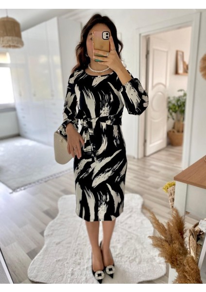 Kadın Uzun Kollu Yuvarlak Yaka Belden Kuşaklı Hazır Desenli Midi Krep Elbise