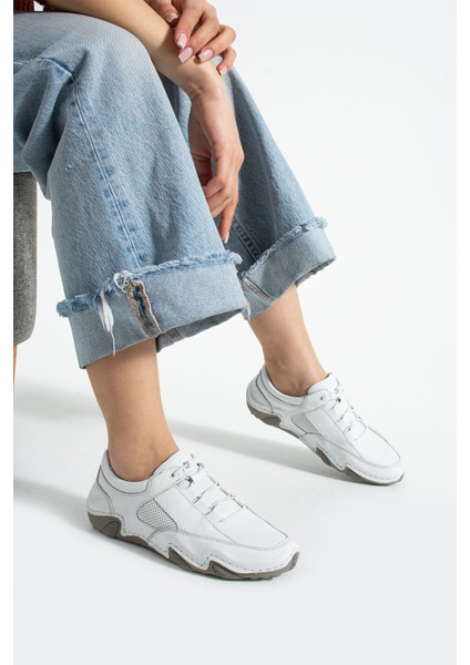 Dasenk Kadın Hakiki Deri Beyaz Spor Ayakkabı