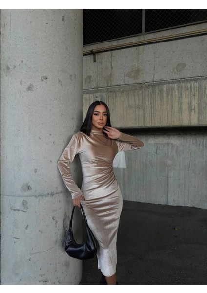 Kadın Uzun Kollu Yarım Balıkçı Yaka Büzgü Detay Kadife Kumaş Elbise modelleri