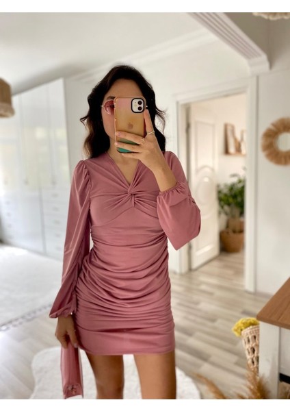 Kadın Uzun Kollu V Yakalı Yanlardan Büzgülü Kısa Sandy Elbise