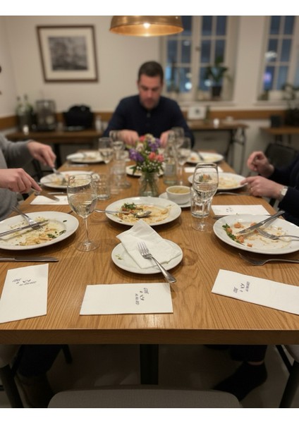 Love Is All You Need Baskılı Peçete 1 Adet fırsatları