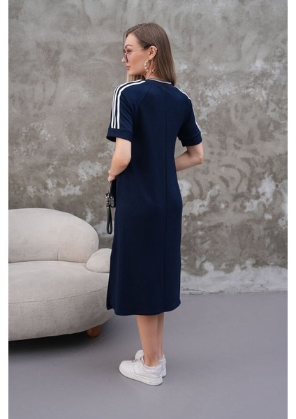 Kadın Kristal Kumaş Şerit ve Yırtmaç Detaylı V Yaka Midi Boy Elbise modelleri