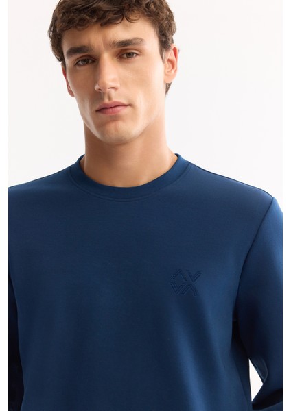 Erkek Petrol Mavi Bisiklet Yaka Pamuklu Bi-Stretch Basic Regular Fit Sweatshirt A52Y1328 modelleri