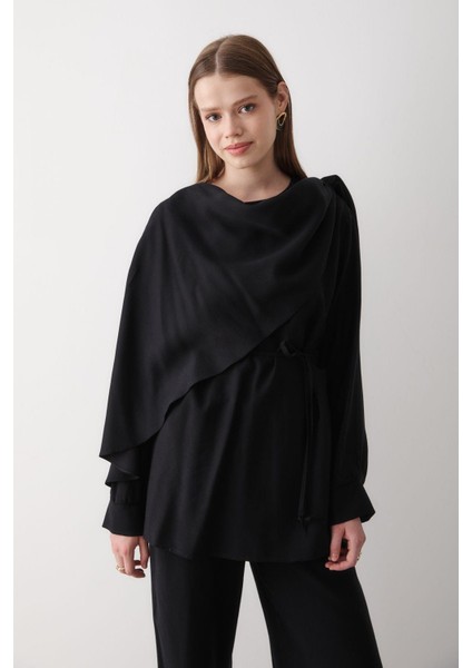 Kadın Drapeli Kuşaklı Bluz & Bol Paça Beli Lastikli Pantolon Takım fırsatları