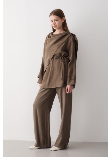 Kadın Drapeli Kuşaklı Bluz & Bol Paça Beli Lastikli Pantolon Takım