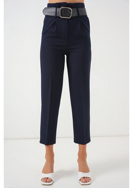 Kadın BDART Fiyonk Detaylı, Bilek Uzunluğunda Düz Pantolon Lacivert fırsatları